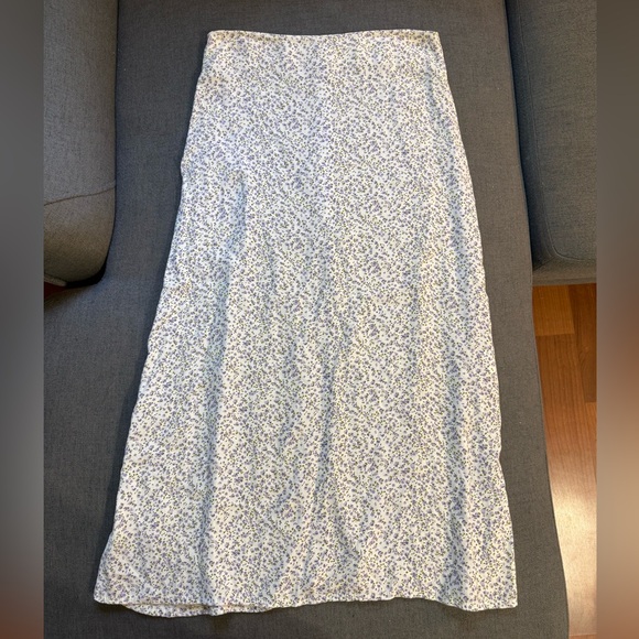 Brandy Melville Purple and White Floral Maxi Skirt - Picture 1 of 2